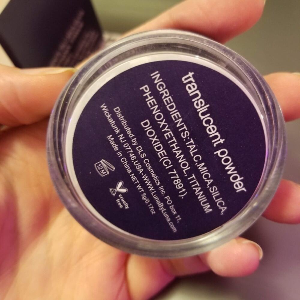 Luna by Luna Translucent Powder - Picture 4 of 5